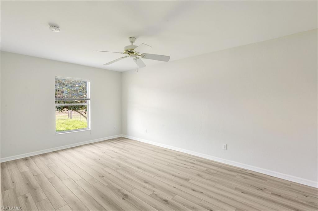 MIRROR LAKES - Residential