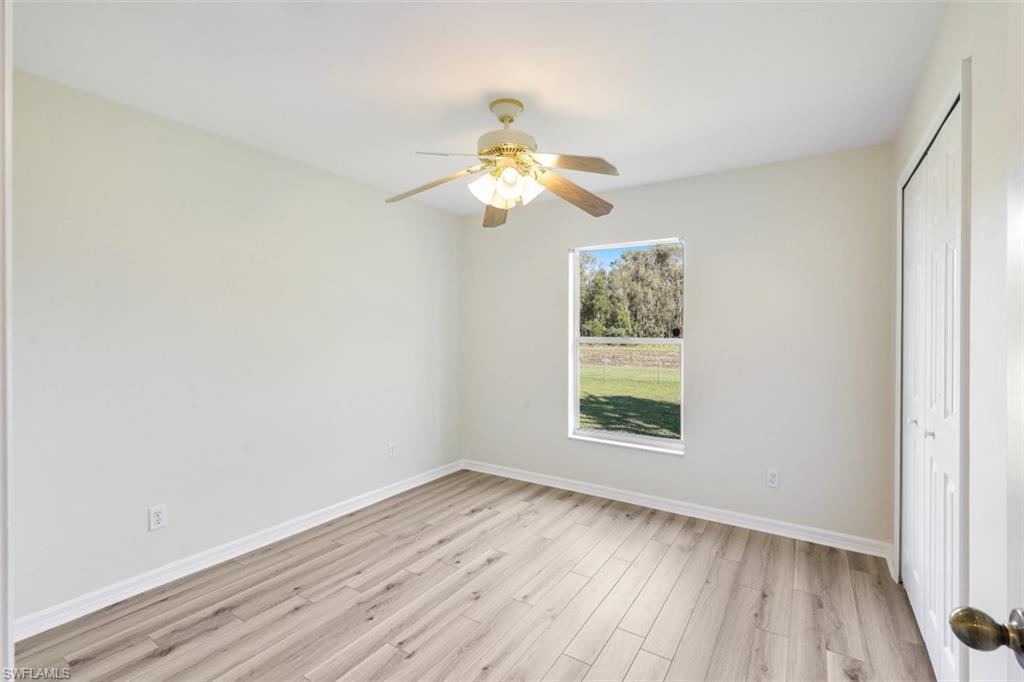 MIRROR LAKES - Residential