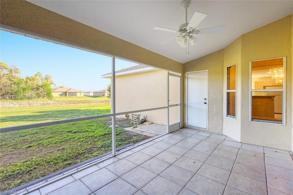 MIRROR LAKES - Residential