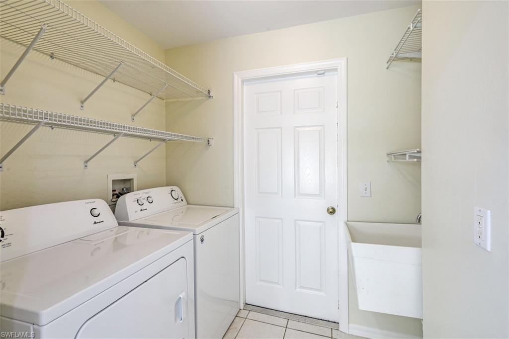 MIRROR LAKES - Residential