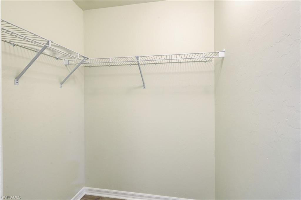 MIRROR LAKES - Residential