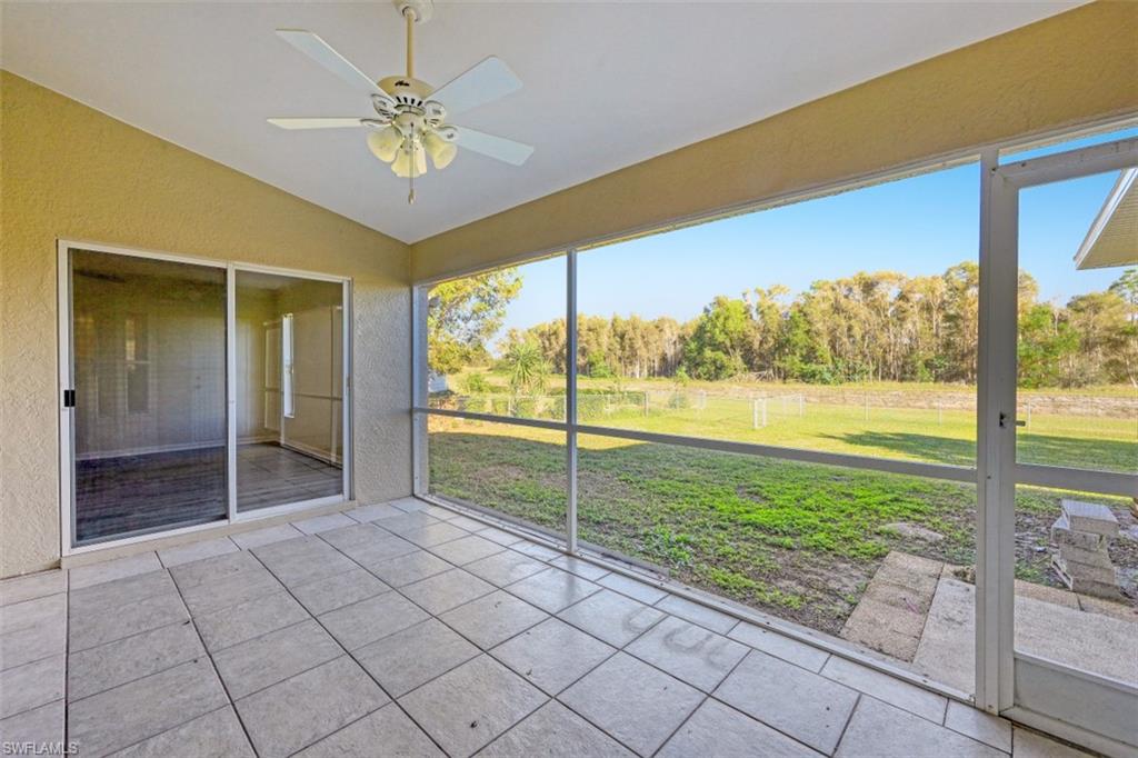 MIRROR LAKES - Residential