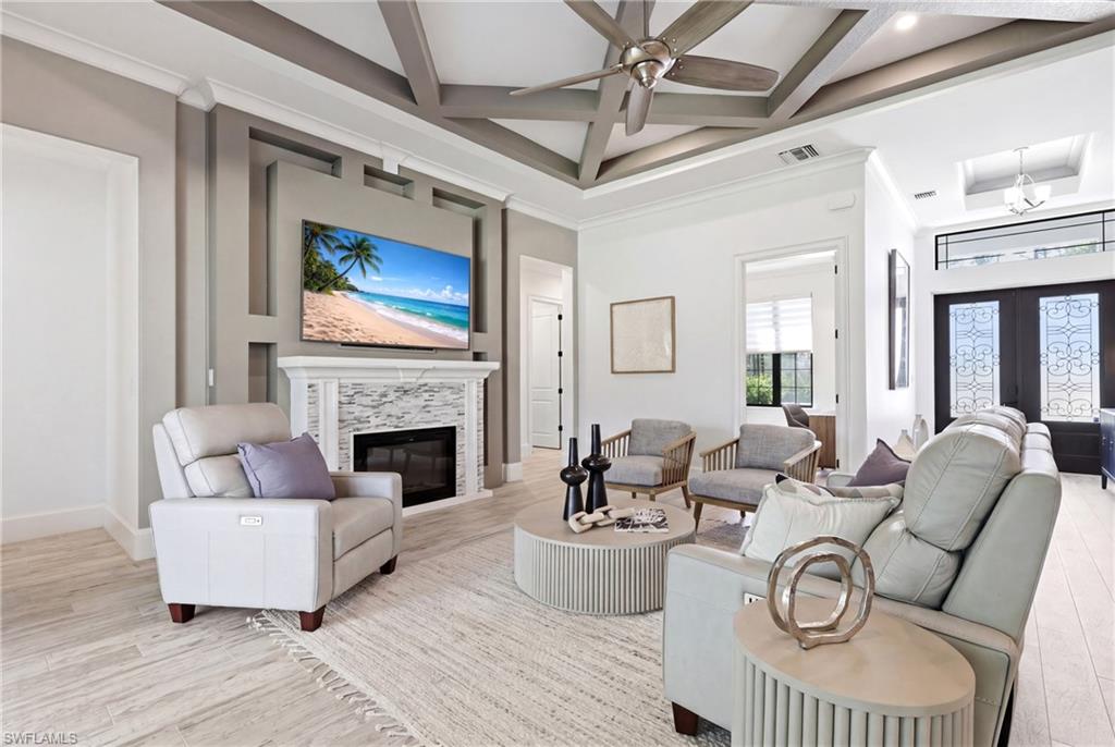 SAN CARLOS ESTATES - Residential