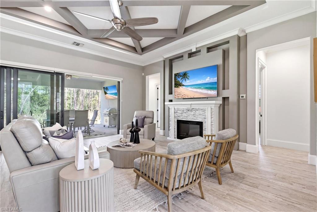 SAN CARLOS ESTATES - Residential