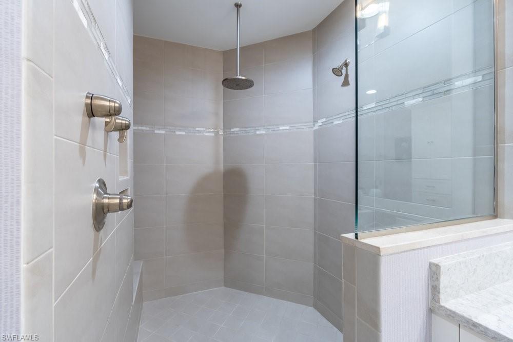 VIANSA - Residential Lease