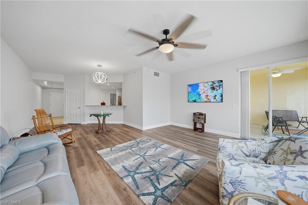 FOUNTAIN COURT - Residential