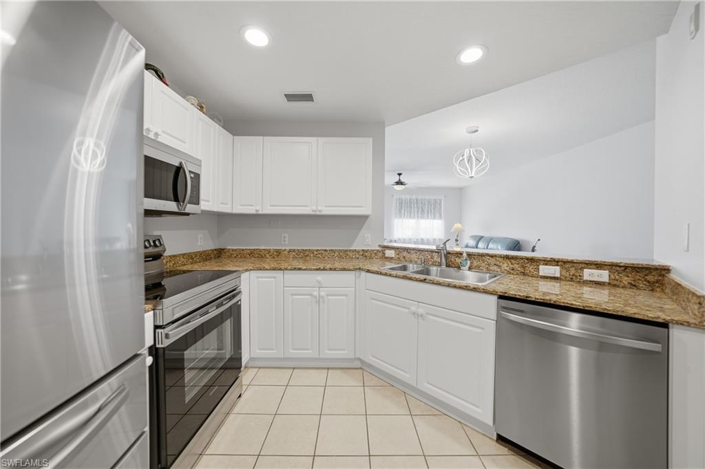 FOUNTAIN COURT - Residential