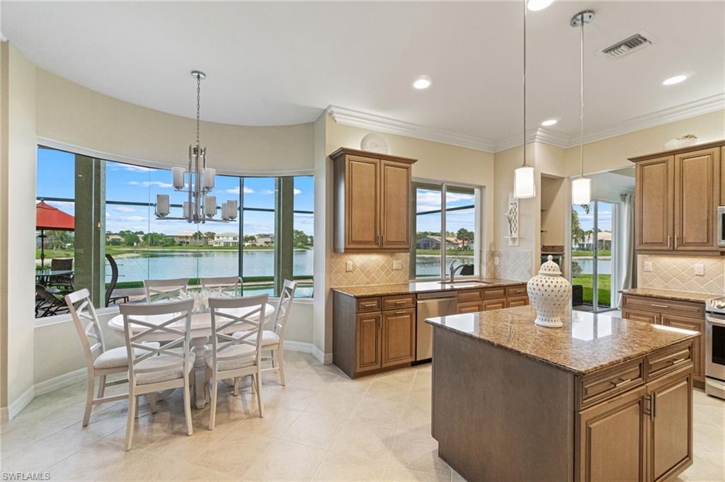 SATURNIA LAKES - Residential