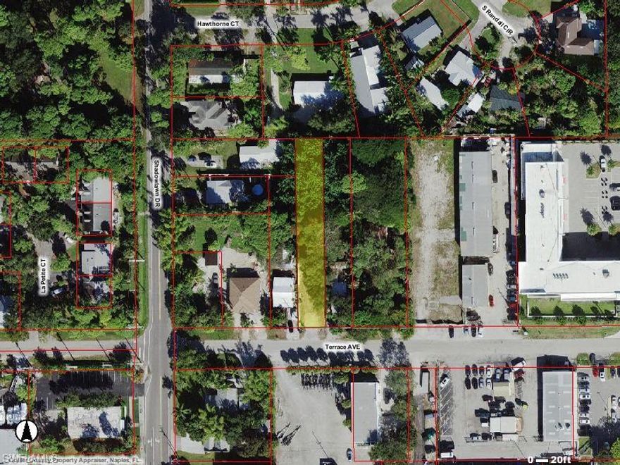 Great lot, close to down town Naples