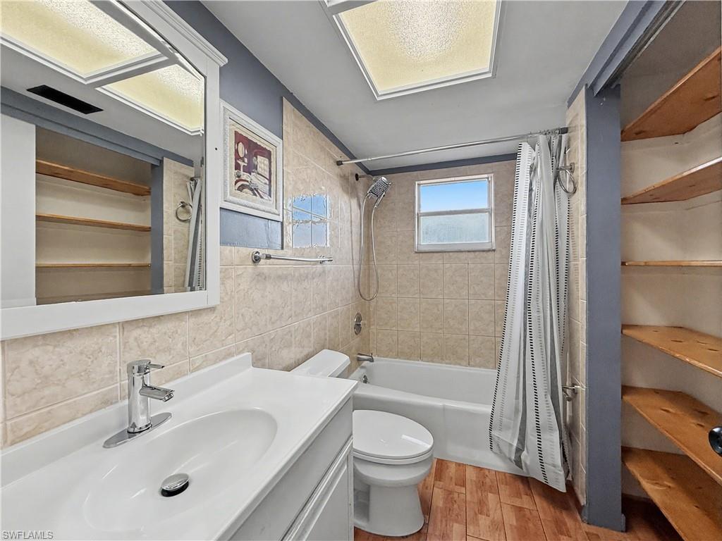 SAN CARLOS PARK - Residential Lease