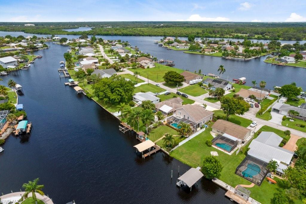 FORT MYERS SHORES - Residential