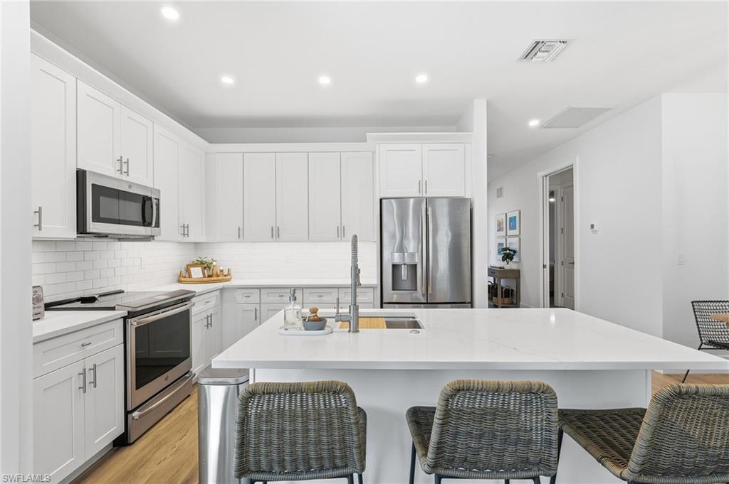 THE VILLAS AT CAUSEWAY KEY - Residential