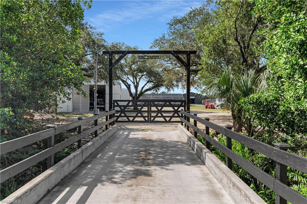 HENDRY CREEK - Residential