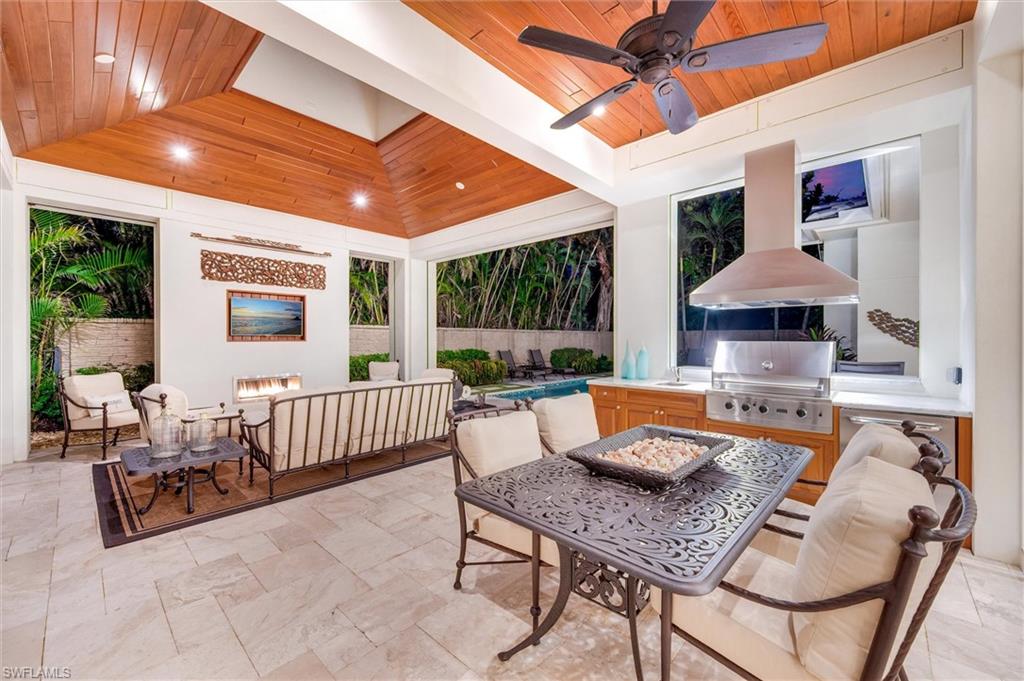 MOORINGS - Residential