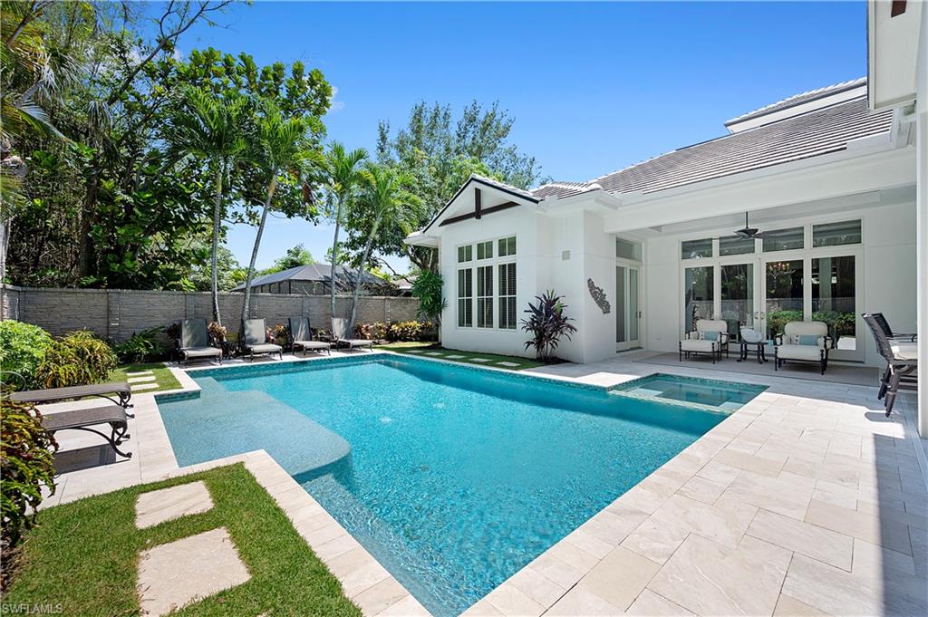 MOORINGS - Residential