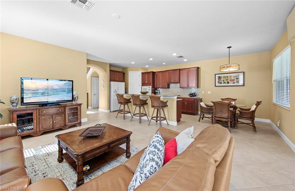 BELLE LAGO - Residential