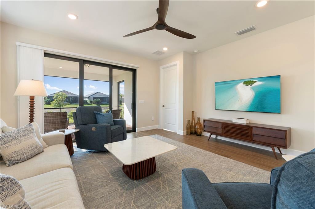 ESPLANADE LAKE CLUB - Residential Lease