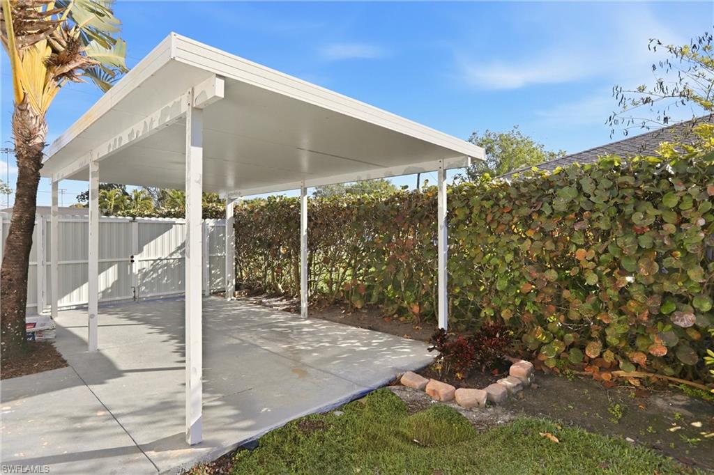 GOLDEN GATE CITY - Residential