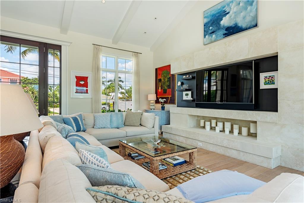 ROYAL HARBOR - Residential