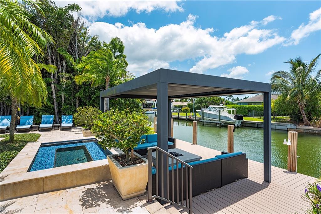 ROYAL HARBOR - Residential