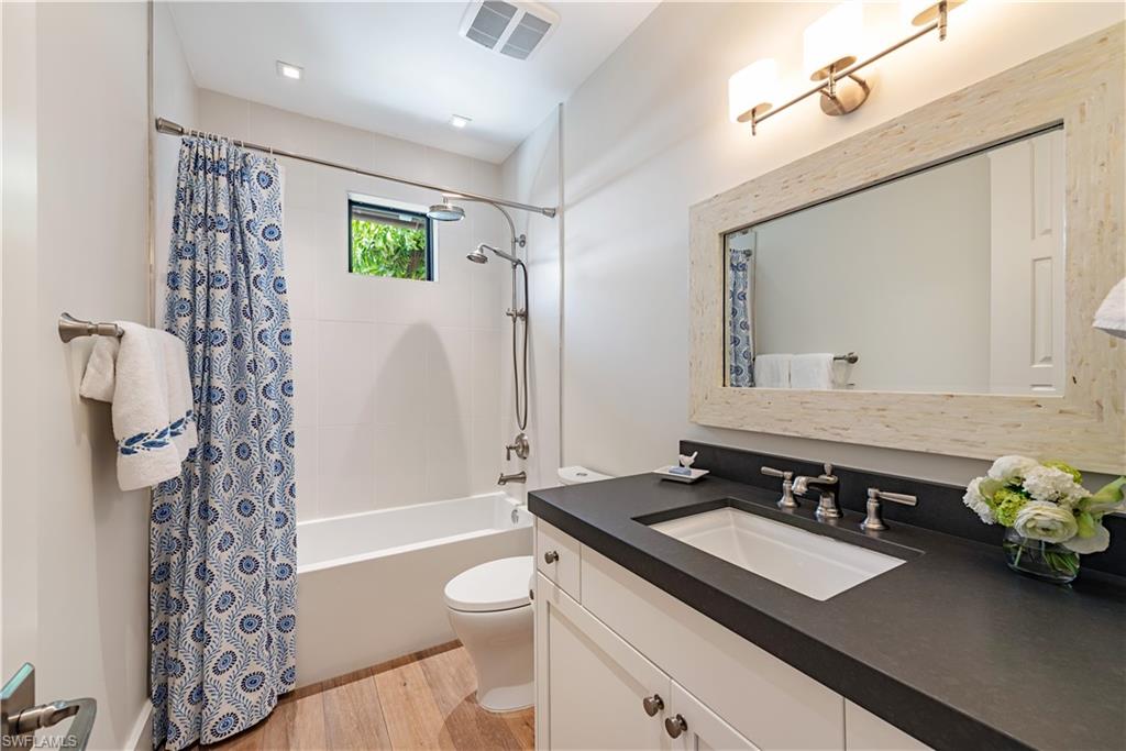 ROYAL HARBOR - Residential