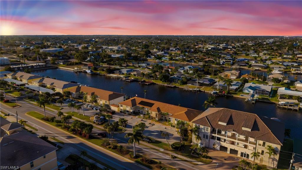 BEACH VILLA CONDO - Residential