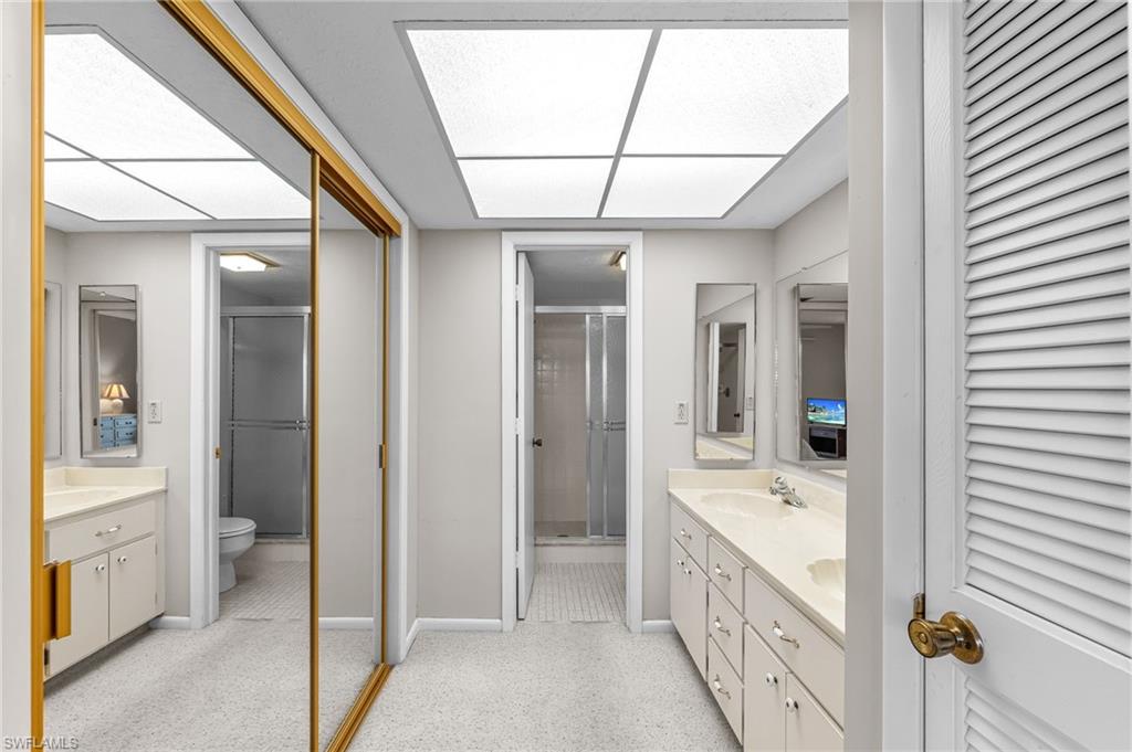 BEACH VILLA CONDO - Residential