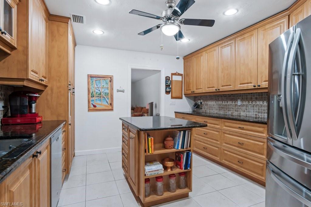 WILLOUGHBY ACRES - Residential