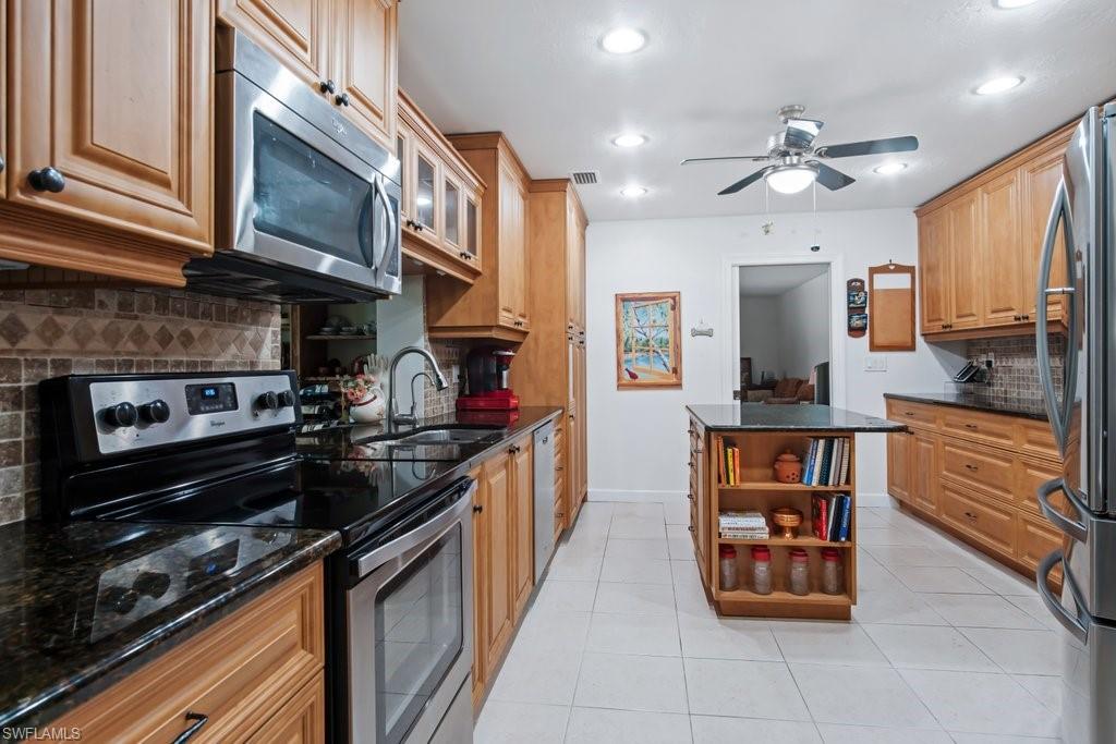 WILLOUGHBY ACRES - Residential