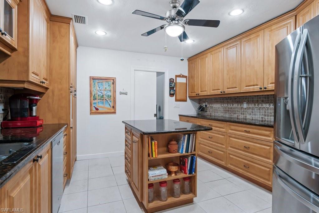 WILLOUGHBY ACRES - Residential