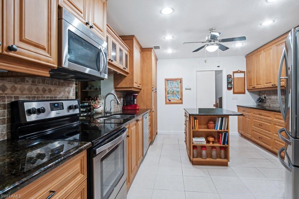 WILLOUGHBY ACRES - Residential