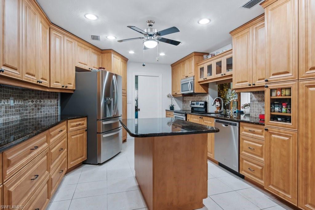 WILLOUGHBY ACRES - Residential