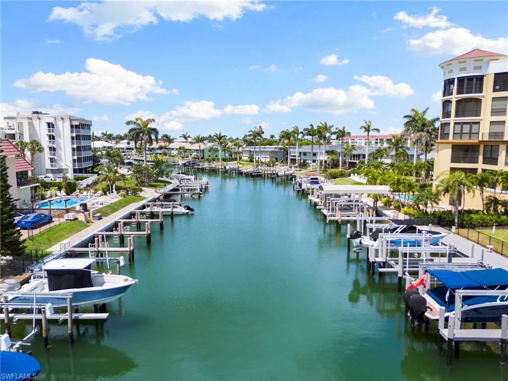 PELICAN PERCH - Residential