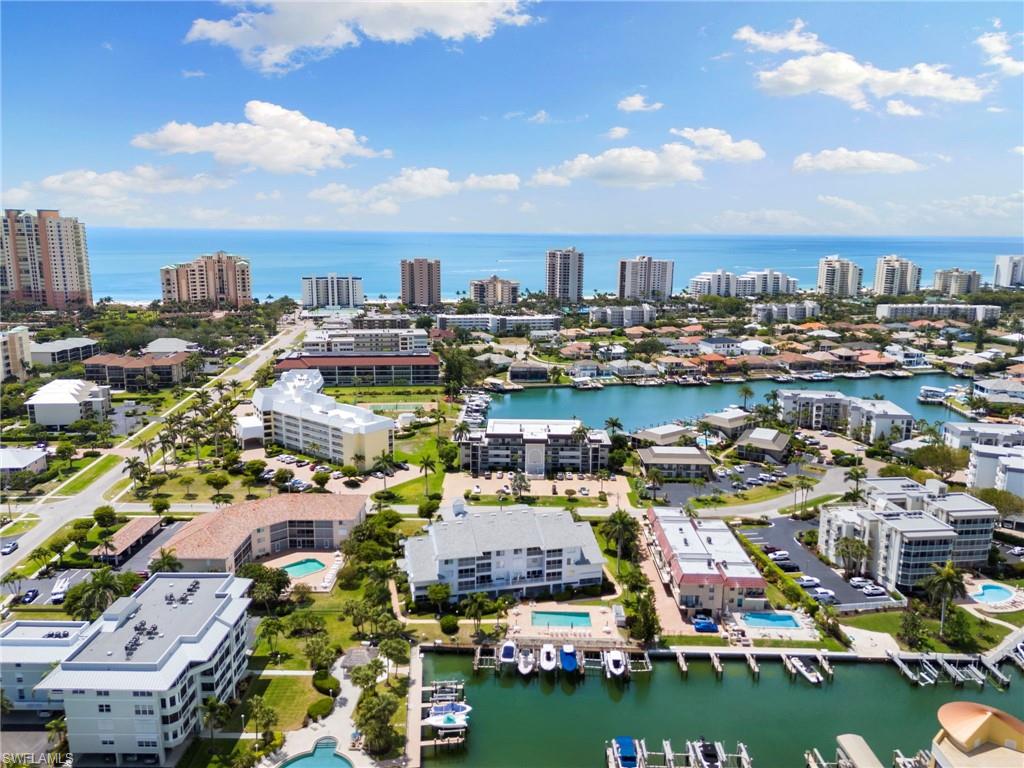 PELICAN PERCH - Residential