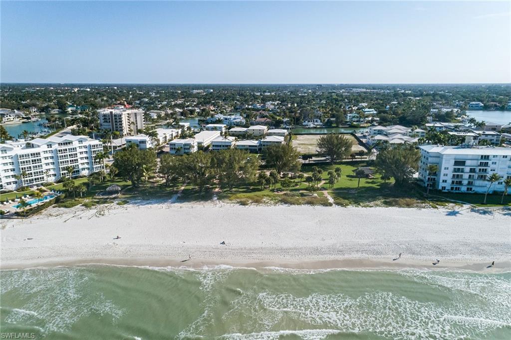 MOORINGS - Residential