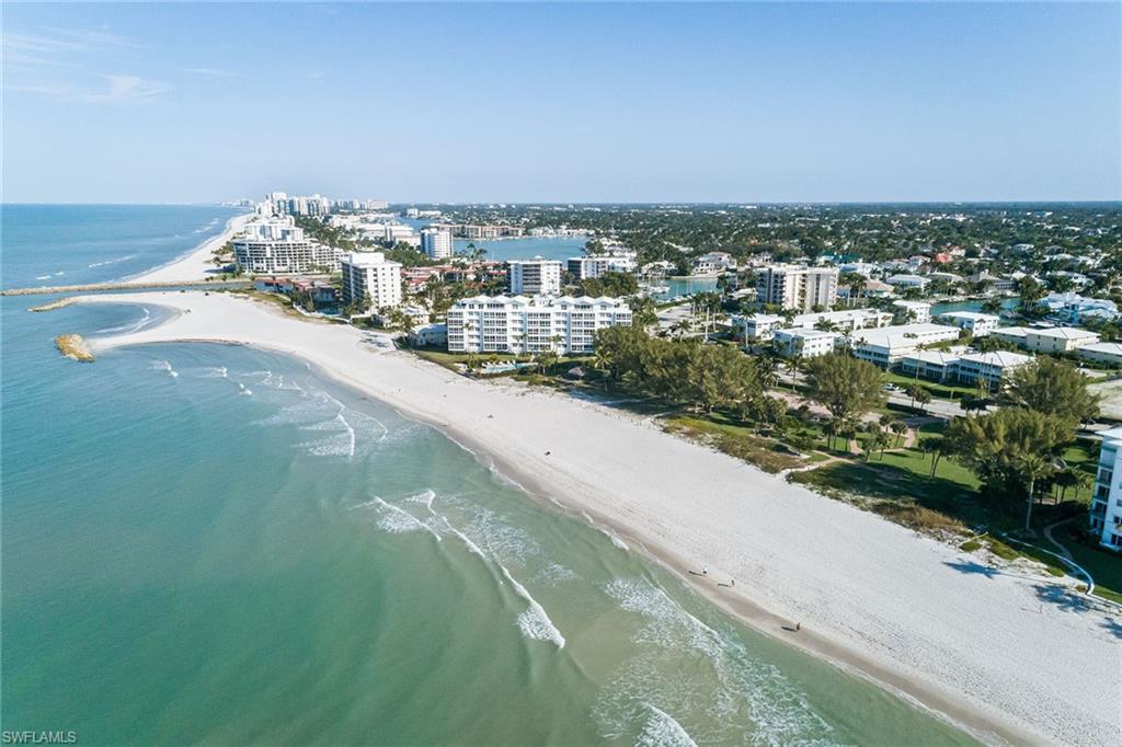 MOORINGS - Residential