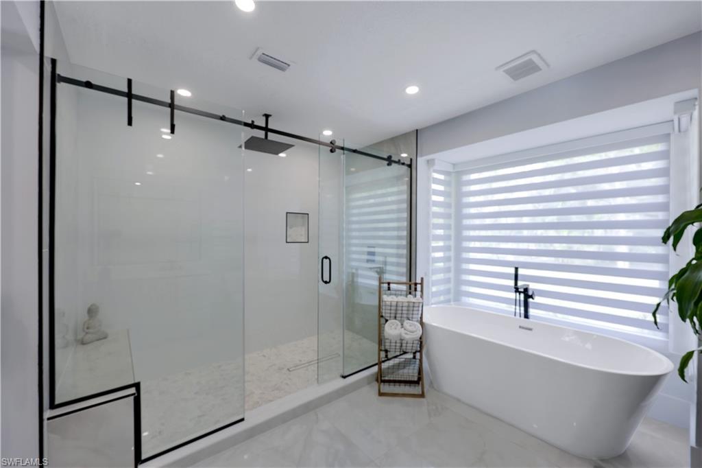 LOGAN WOODS - Residential