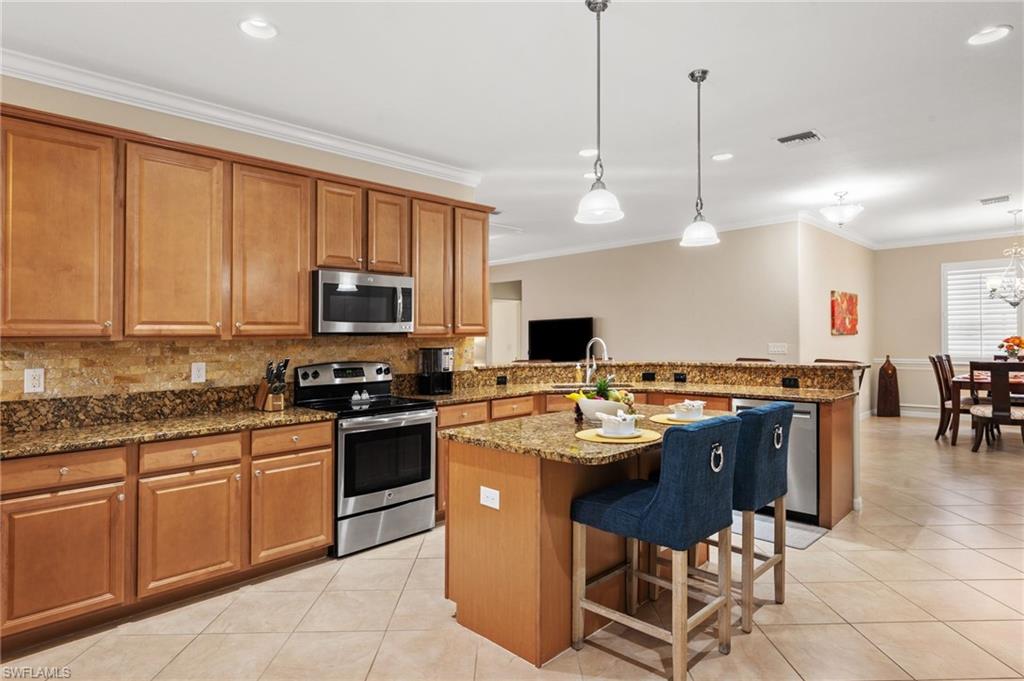 REFLECTION ISLES - Residential