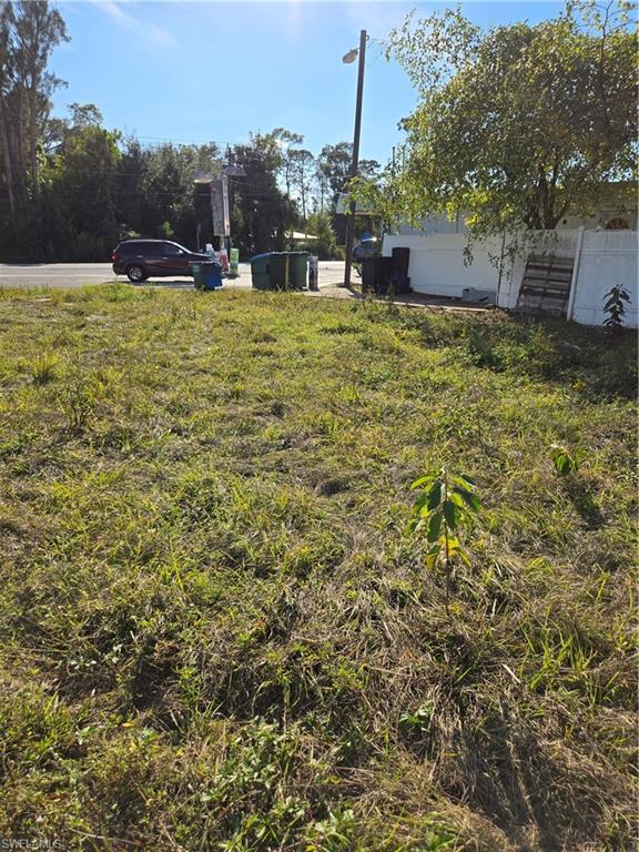 NORTH FORT MYERS - Land