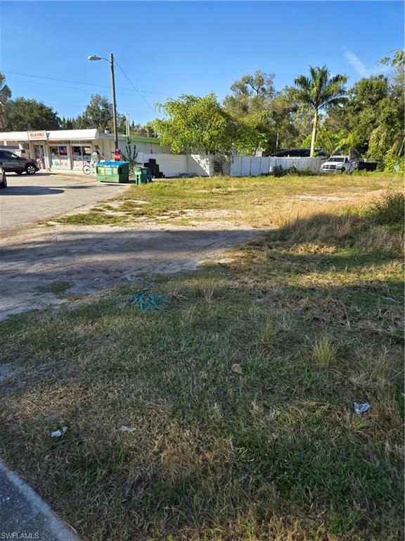 NORTH FORT MYERS - Land