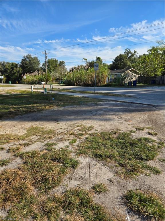 NORTH FORT MYERS - Land