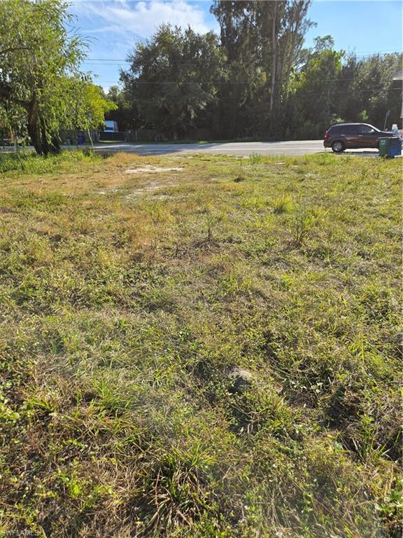 NORTH FORT MYERS - Land