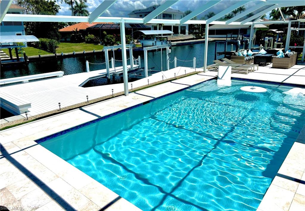 MARCO BEACH - Residential