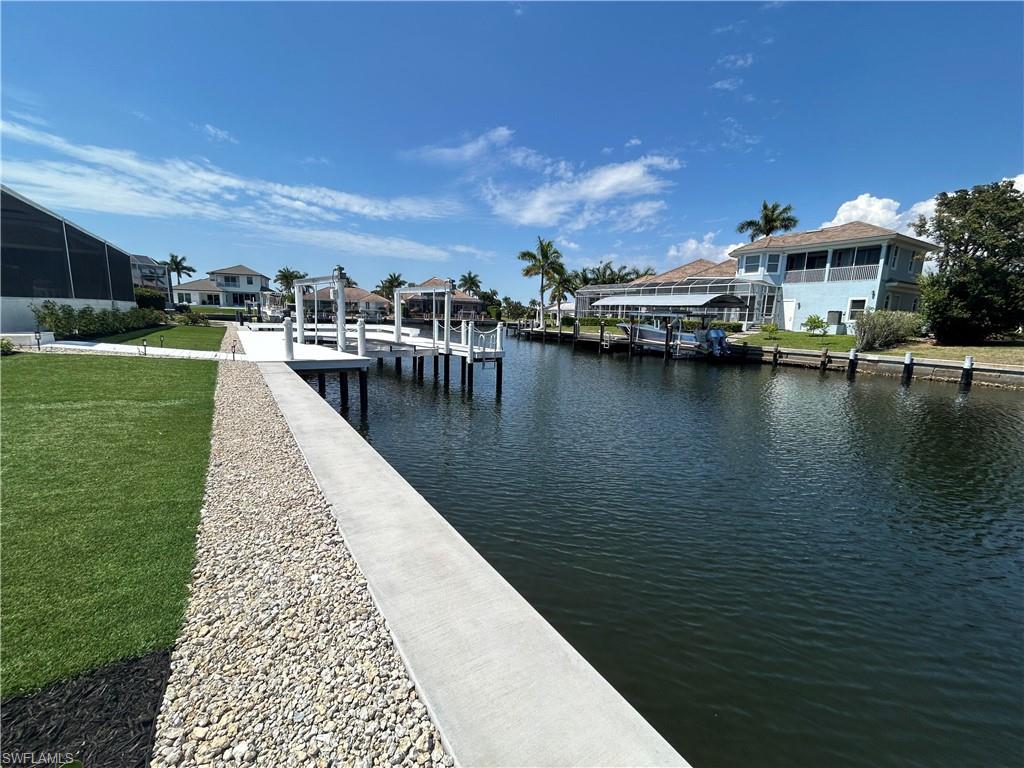 MARCO BEACH - Residential