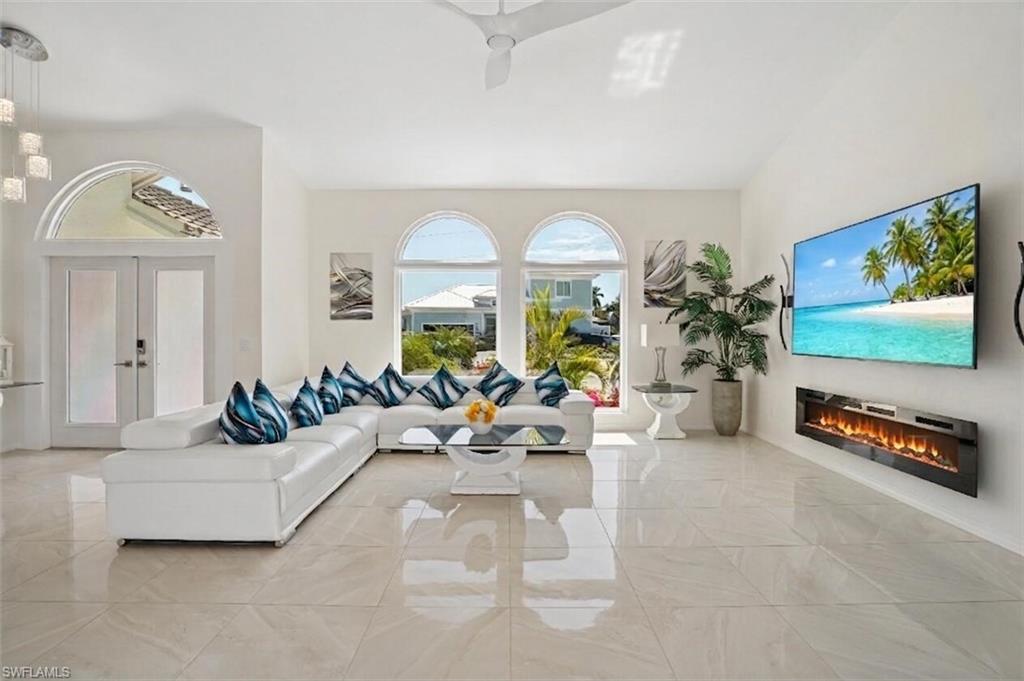 MARCO BEACH - Residential