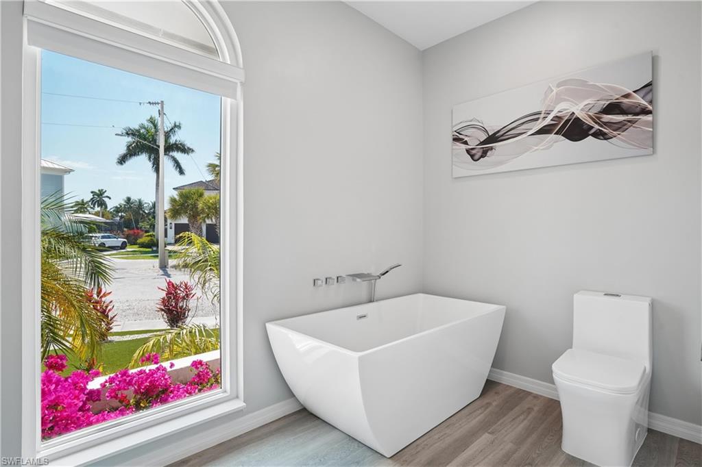 MARCO BEACH - Residential