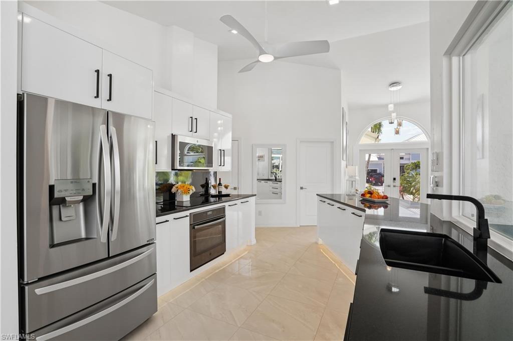 MARCO BEACH - Residential