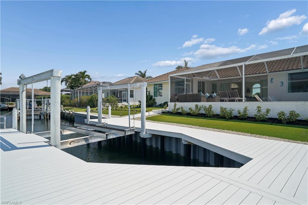 MARCO BEACH - Residential