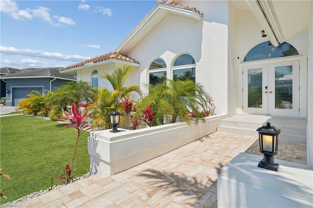 MARCO BEACH - Residential