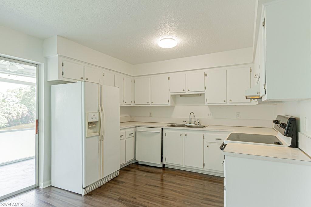 COCOHATCHEE MANOR - Residential